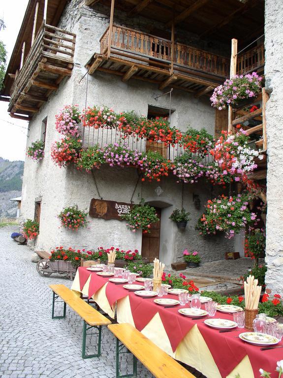 Agriturismo Barba Gust Cesana Torinese Exterior photo