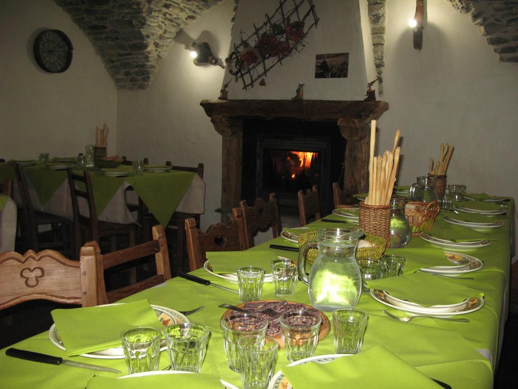 Agriturismo Barba Gust Cesana Torinese Exterior photo